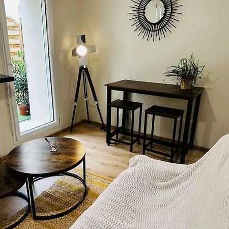 Διαμέρισμα Petit Cocon Avec Terrasse Privee Malzéville